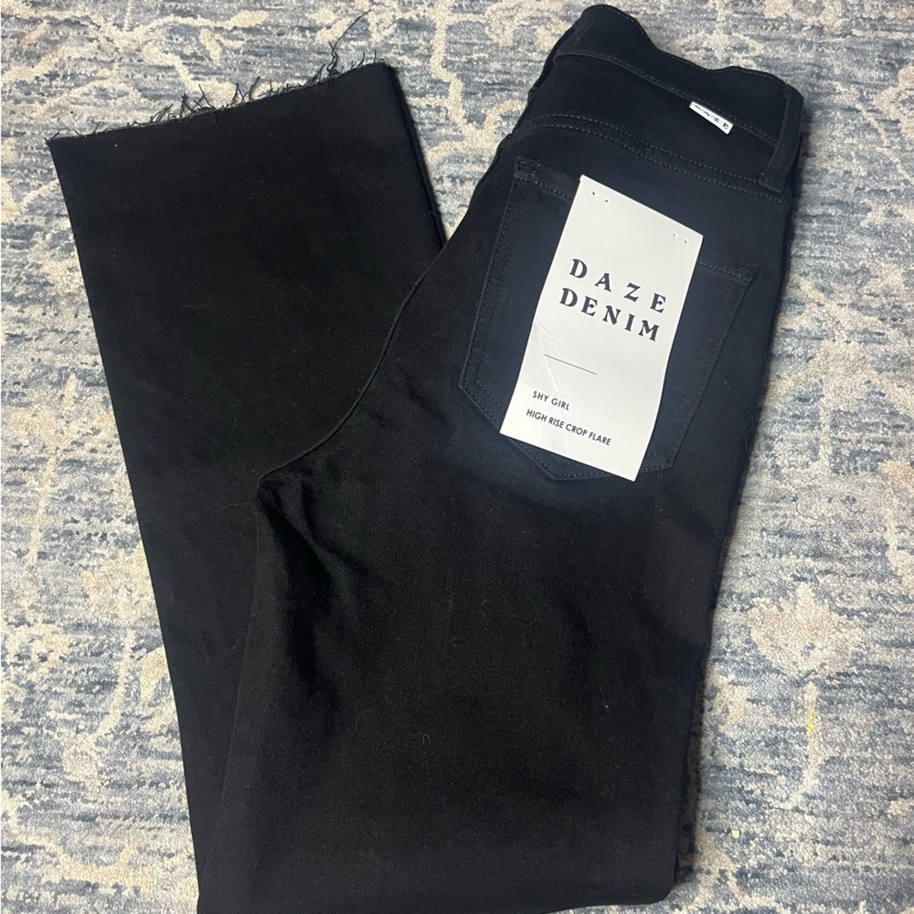 Daze Shy Girl Crop Flare in After Party Black Sz 25 NWT - Picture 9 of 11